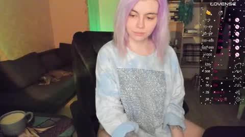 Snapshot of cryptobjgirlv2 chatting on January 11, 12:10 pm Lilith online show from January 11, 12:10 pm