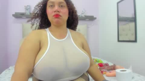 crystal_butterfly1 online show from February 1, 2:48 pm
