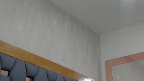 crystal_sm online show from February 16, 3:02 am