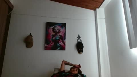 Crystal Blaze online show from April 15, 3:08 pm