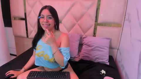 crystalallure online show from June 11, 12:32 am