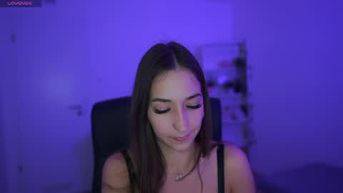 Crystalbrunette18 online show from April 27, 7:45 pm