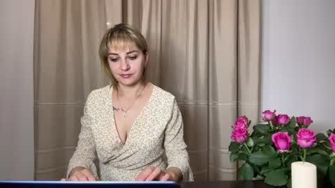Mary online show from June 24, 8:30 pm