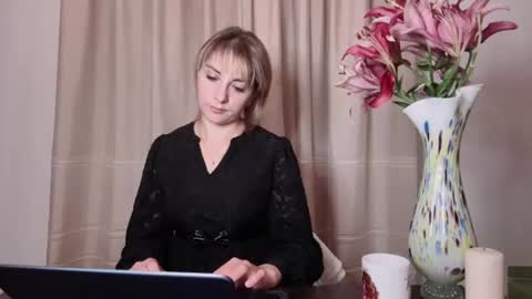 Mary online show from July 11, 8:22 pm