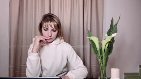 Mary online show from July 28, 8:52 pm