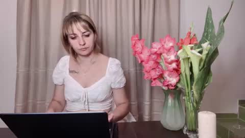 Mary online show from July 31, 8:41 pm