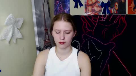 Stella online show from March 11, 1:17 pm