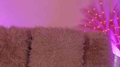 Snapshot of crystallred chatting on December 19, 5:47 am crystallred online show from December 19, 5:47 am