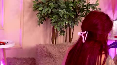 Snapshot of crystallred chatting on February 27, 5:29 am crystallred online show from February 27, 5:29 am