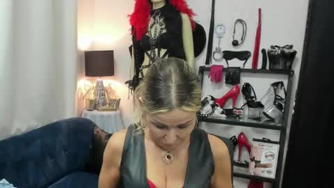 CrystalHotty online show from June 4, 6:19 am