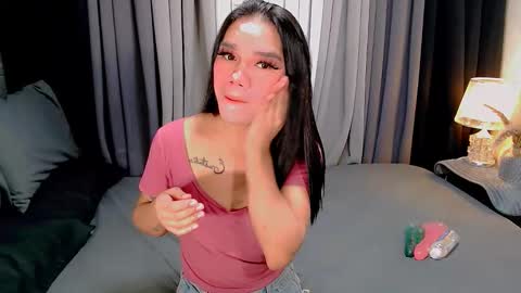 bea takashi  online show from November 23, 9:09 am