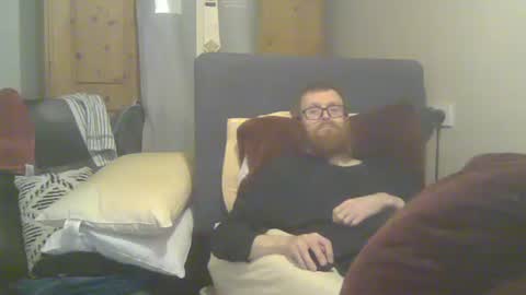 Snapshot of cs014g8493 chatting on March 4, 12:16 am chris online show from March 4, 12:16 am