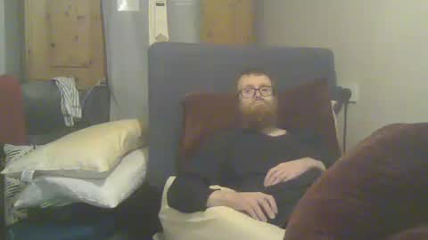 Snapshot of cs014g8493 chatting on March 13, 12:28 am chris online show from March 13, 12:28 am