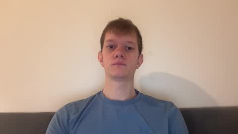 Snapshot of cube93 chatting on October 20, 9:32 am cube93 online show from October 20, 9:32 am