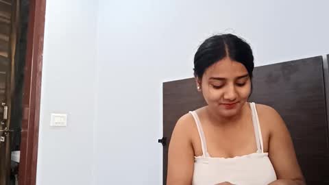 cuddlemuffins online show from April 8, 4:45 am