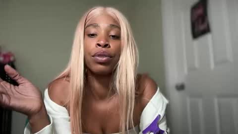 cum2charmxx online show from April 2, 7:55 pm