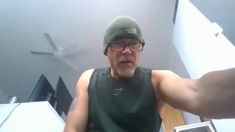 Snapshot of cum440055 chatting on May 21, 6:09 am cum440055 online show from May 21, 6:09 am