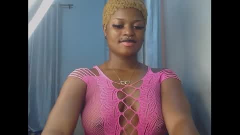Snapshot of cum_ebony_petitxx chatting on June 26, 7:02 am cath online show from June 26, 7:02 am