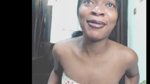 cumebony_petit online show from May 28, 7:05 am