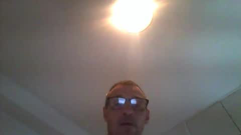 Snapshot of cumseeme002 chatting on February 18, 12:50 am Alan online show from February 18, 12:50 am