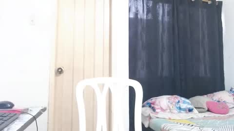 dominic and julieta... independent models online show from January 17, 12:10 pm