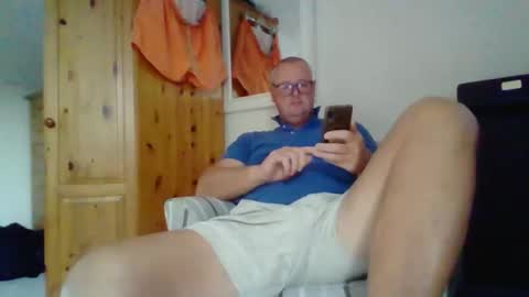 curiousax77 online show from October 7, 9:06 am