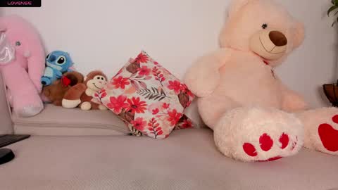 Curly  -  OF- CURLY SWEETT online show from June 3, 2:33 pm