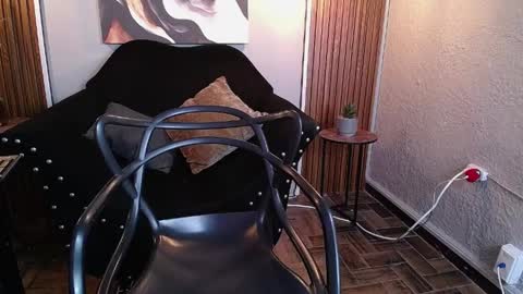 DANI online show from April 10, 2:11 pm