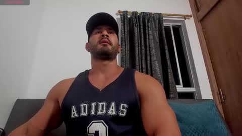 Snapshot of curt_x chatting on December 17, 2:17 am Curt online show from December 17, 2:17 am