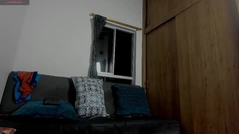 Snapshot of curt_x chatting on December 19, 1:23 am Curt online show from December 19, 1:23 am