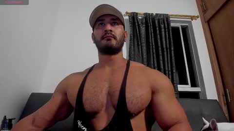 Snapshot of curt_x chatting on December 23, 2:20 am Curt online show from December 23, 2:20 am