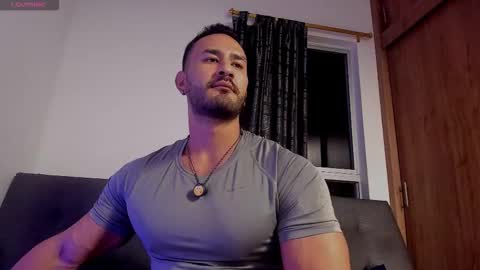 Snapshot of curt_x chatting on February 1, 2:43 am Curt online show from February 1, 2:43 am