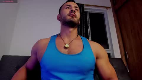 Snapshot of curt_x chatting on February 10, 1:32 am Curt online show from February 10, 1:32 am