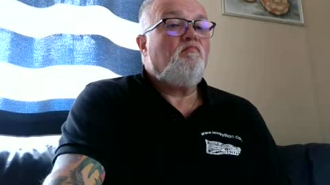 Snapshot of curtus14 chatting on July 5, 8:54 am curtus14 online show from July 5, 8:54 am