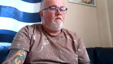 Snapshot of curtus14 chatting on July 16, 4:13 pm curtus14 online show from July 16, 4:13 pm