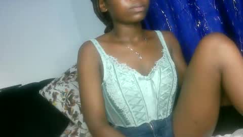 Snapshot of curvtha chatting on February 12, 7:09 pm curvtha online show from February 12, 7:09 pm