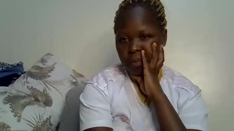 Snapshot of curvy294 chatting on April 8, 9:48 pm SALLY online show from April 8, 9:48 pm