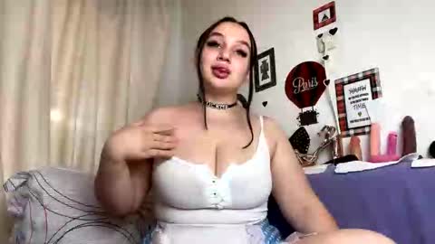 curvybombb online show from September 29, 11:26 am