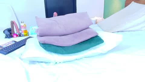 Danna online show from February 6, 1:49 am