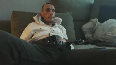 Snapshot of curvylover046 chatting on April 4, 5:43 pm curvylover046 online show from April 4, 5:43 pm