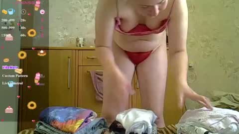 Curvy online show from June 21, 1:46 pm
