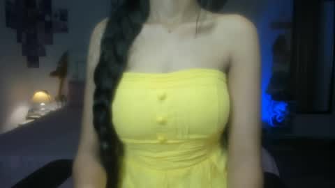 Alisha online show from August 4, 4:20 pm