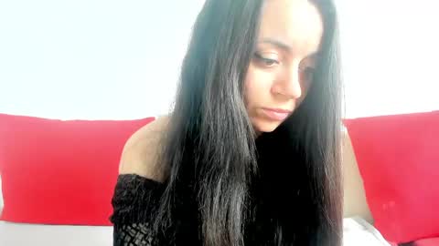 Snapshot of cute_angel95 chatting on March 25, 8:20 am cute_angel95 online show from March 25, 8:20 am