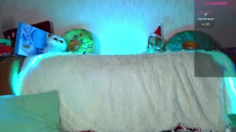 Snapshot of cute_betty chatting on June 27, 12:22 pm Betty online show from June 27, 12:22 pm