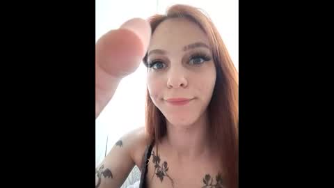 cute_foxis online show from June 10, 4:17 pm