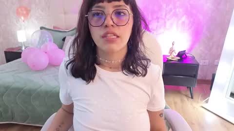 Sofa  online show from February 20, 7:58 pm