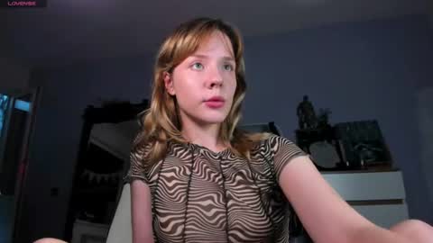 Amy online show from August 1, 4:28 pm