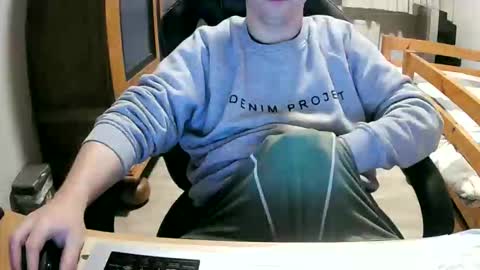 Cuteboy090 online show from April 16, 10:12 pm