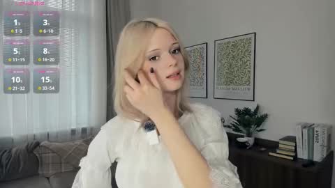 Alice online show from November 1, 8:05 am