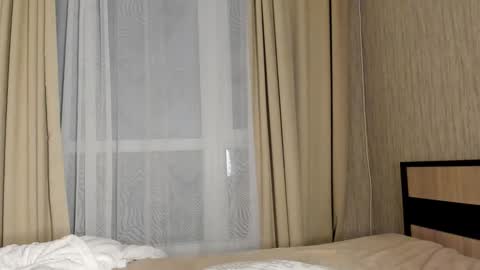 Snapshot of cutebuttslutty chatting on January 1, 1:37 am cutebuttslutty online show from January 1, 1:37 am